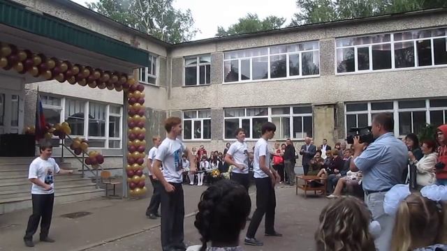 Последний звонок у 11А, школа 51, Пенза смотреть онлайн