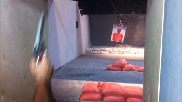 Shooting a Colt Python .357 Magnum смотреть онлайн