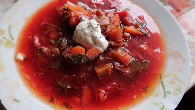 ONE DAY AT OUR RUSSIAN DACHA | Slow Russian listening practice. Russian summer house room tour. B1B смотреть онлайн