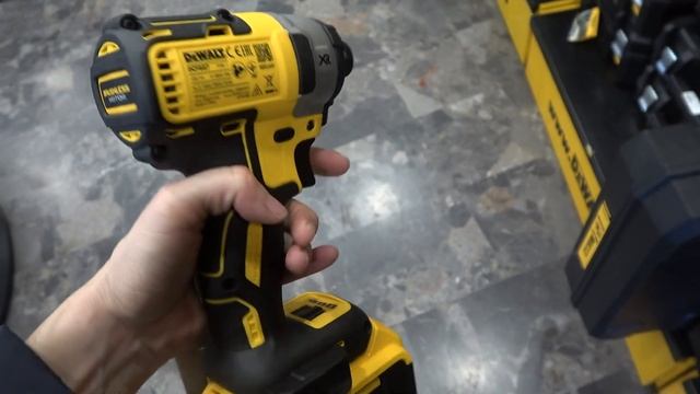 DeWALT DCD796 18V BRUSHLESS