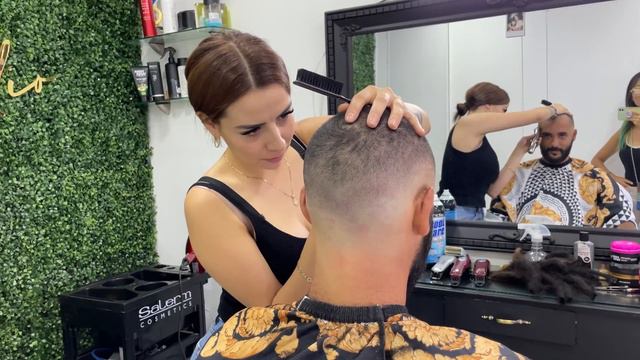 Meksikalı Kadın Berbere Tıraş Oldum 😱 🇲🇽 ~387 смотреть онлайн