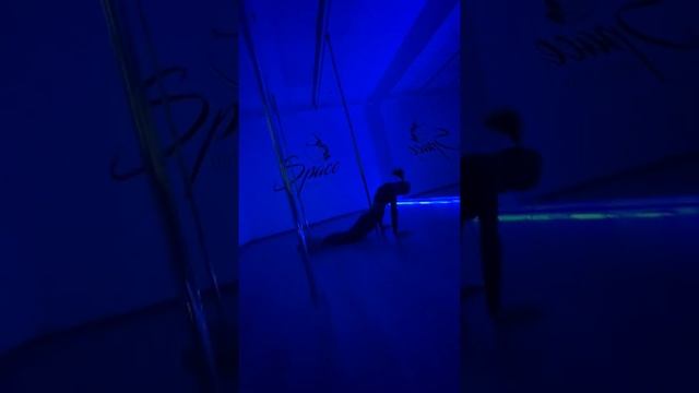 Экзотик пол дэнс в Черноморске, "Space dance&fly" смотреть онлайн