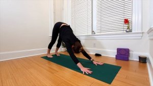 Хатха йога для продолжающих (30 мин)