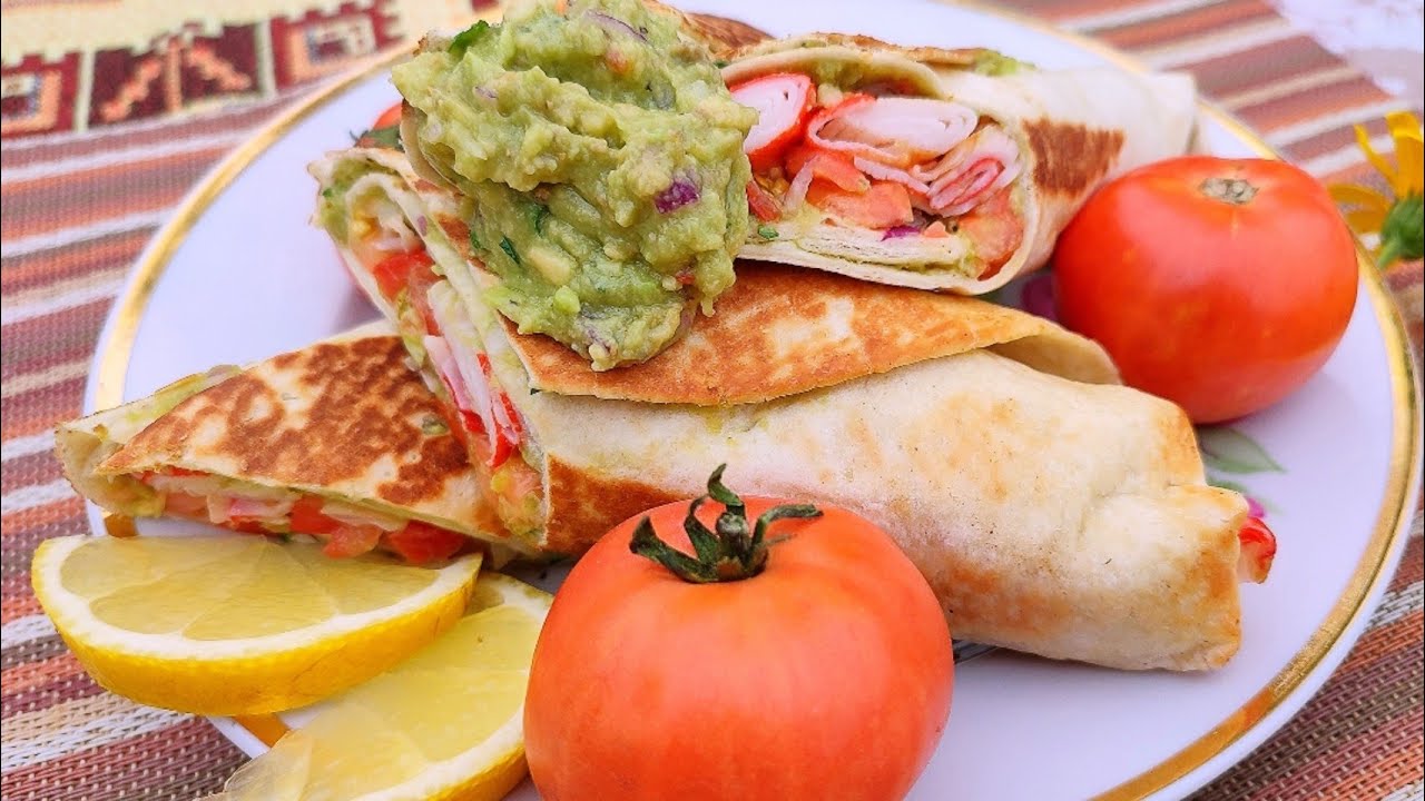 Ролл с крабовыми палочками