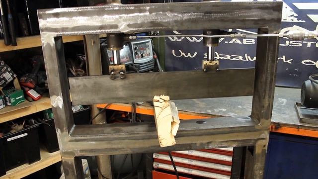 DIY HYDRAULIC PRESS BRAKE full build смотреть онлайн
