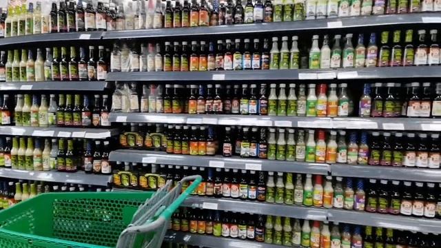 Ищем еду в Венесуэле похожую на русскую.. Торговый центр Рио. смотреть онлайн