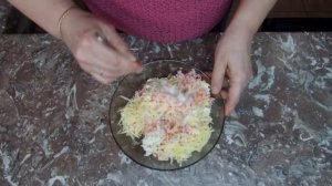 Горячие бутерброды с сыром и крабовыми палочками