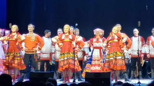 "Барыня" в исполнении Рязанского Государственного хора им. Попова. смотреть онлайн