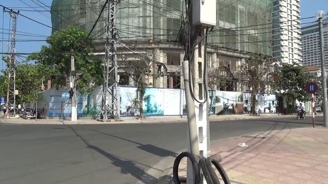 Вьетнам. На велорикшах в городской госпиталь Ня Чанга смотреть онлайн