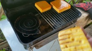 Копченый сыр! Холодное копчение на гриле Weber Go-Anywhere спиральным (лабиринтным) дымогенератором