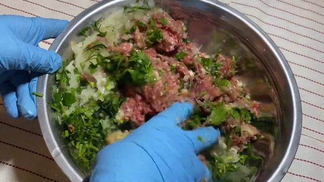 Чебуреки (на начинку 0,5 кг фарша масло 100гр 100гр воды, петрушка) теста 80гр теста 60 гр мяса смотреть онлайн