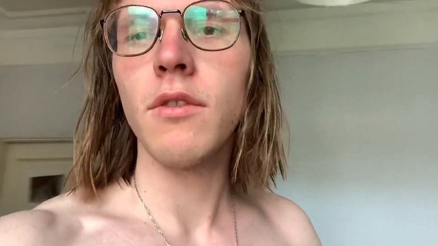 Выпуск 1. О носках, футболках и духах. смотреть онлайн