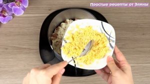 Салат с семгой. Быстрый и вкусный праздничный салат с сёмгой.