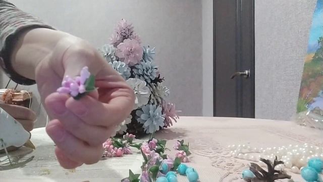 ?Елка из сосновьІх шишок. Поделка своими руками для новогоднего настроения!!! смотреть онлайн