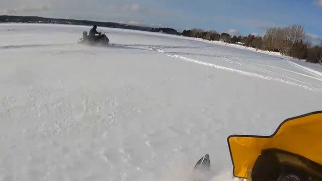 Ride on the lake January 2022 with the snow mobile Tundra смотреть онлайн