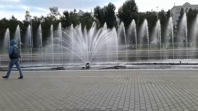 Екатеринбург фонтаны на плотинке. смотреть онлайн