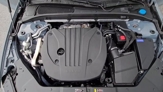 2022 Volvo S60 B5 смотреть онлайн