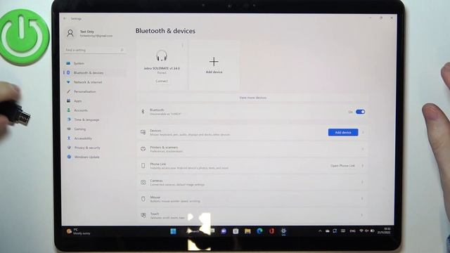 Microsoft Surface Pro X - How To Connect Bluetooth Keyboard смотреть онлайн