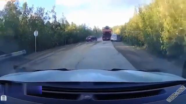 Когда на тебе летит 60 тонн ! Научишся смотреть затылком!! смотреть онлайн
