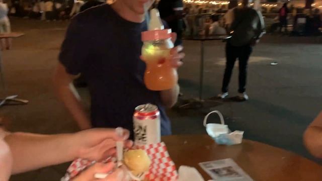 626 NIGHT MARKET | The Sketch Pad Vlog #1 смотреть онлайн