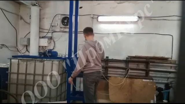 Перемешивающее устройство (подъемник и лопастная мешалка). смотреть онлайн