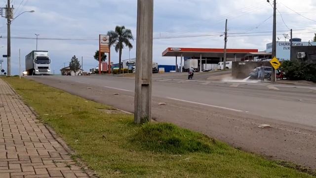 VOLVO FH12 420 4X2 2005/2005 GLOBETROTTER BRANCO CARRETA BAU 5 EIXOS KRAFT CARGO S.A. смотреть онлайн