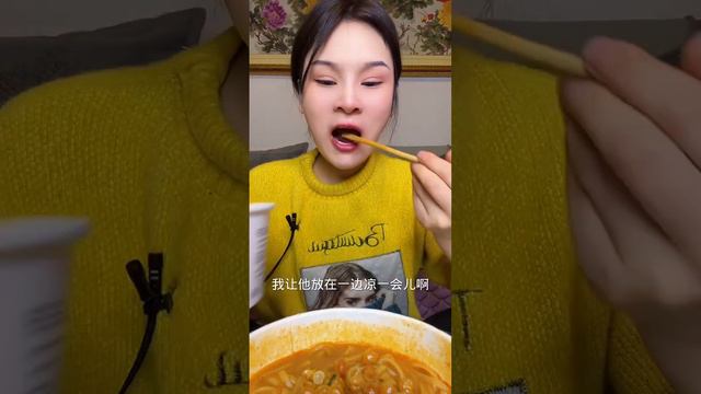 Mashed potato noodles, cumin spicy, every noodle is coveredマッシュポテトヌードル、クミンスパイシー、どの麺もカバーされています смотреть онлайн