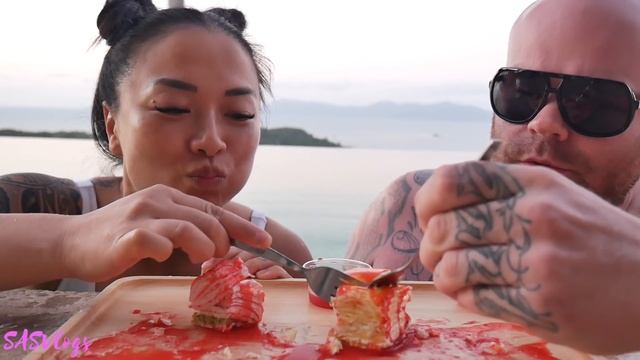STRAWBERRY CREPE CAKE POOLSIDE MUKBANG | SASVlogs смотреть онлайн