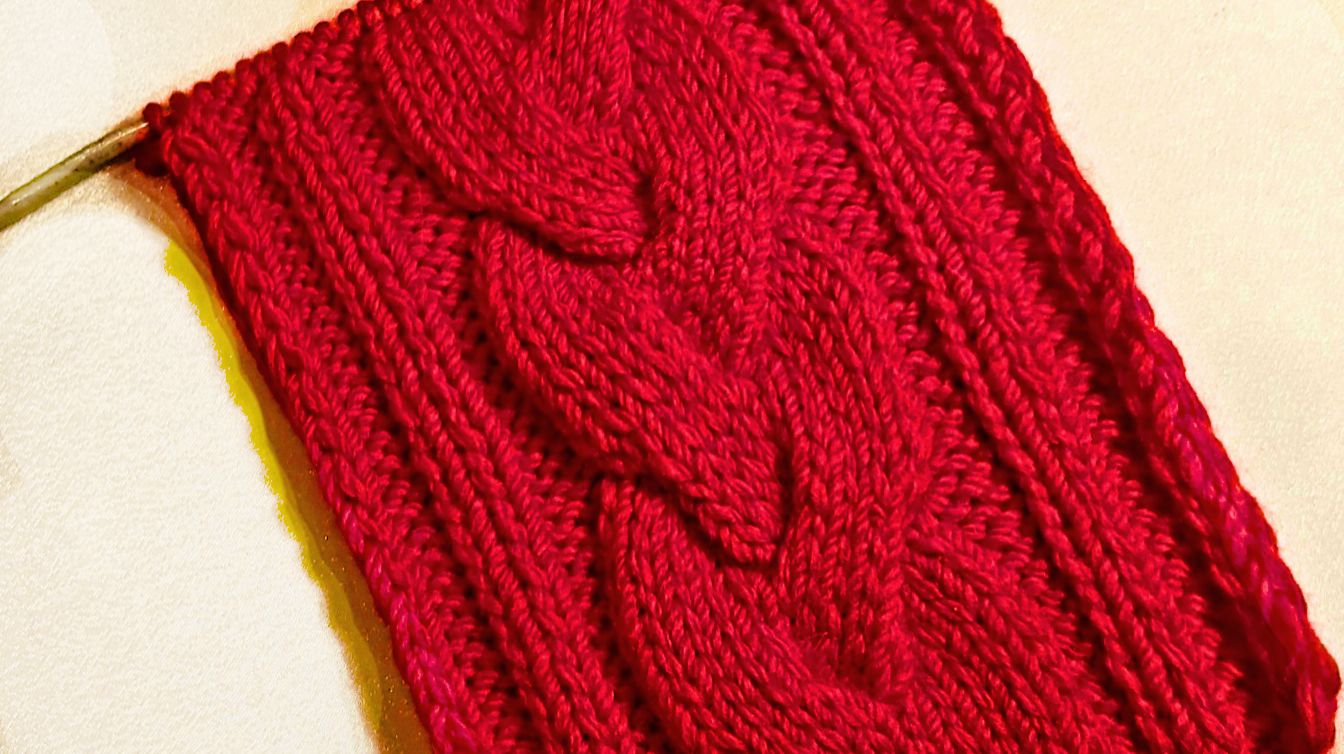 Узоры спицами // Коса из 15 петель смотреть онлайн