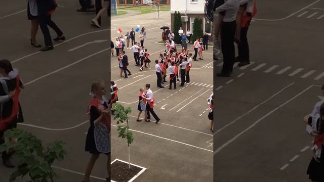 Последний вальс для родителей! До слез смотреть онлайн