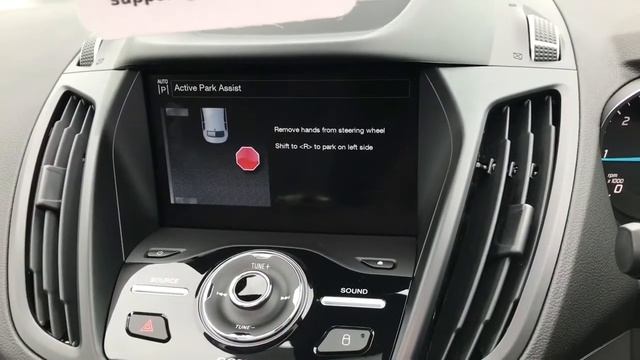 2016 Ford Kuga Self Park Assist смотреть онлайн