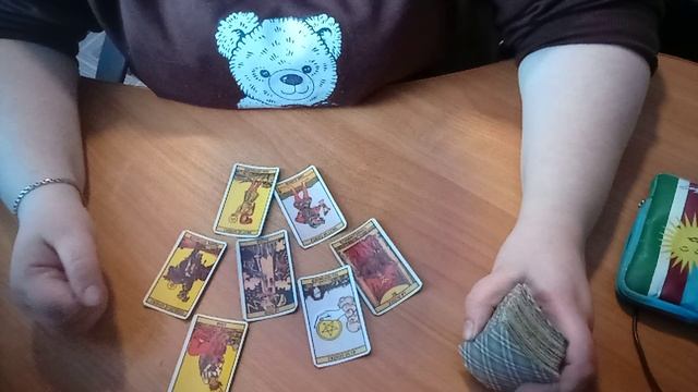 ? К кому его тянет, к вам или к ней?