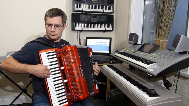 Roddy McCorley on the Roland FR7 v accordion. смотреть онлайн