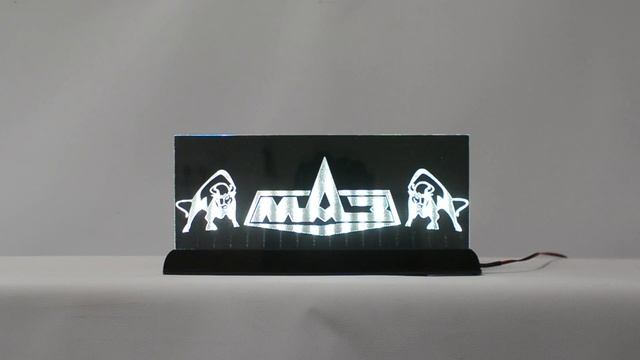 Табличка светящаяся МАЗ (MAZ) белая 30х10 см 24 В смотреть онлайн