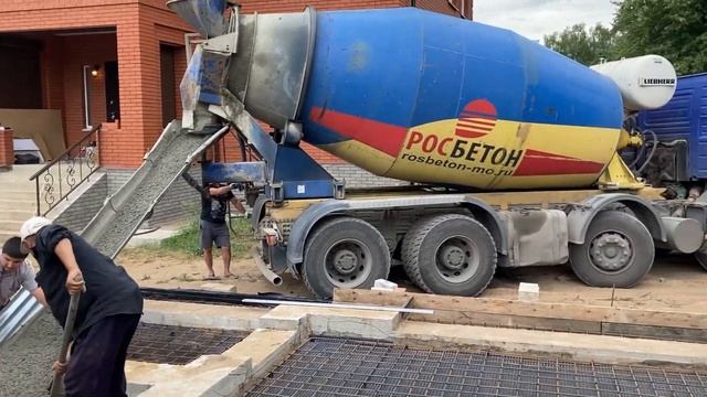 Заливка пола гаража бетоном М350 смотреть онлайн
