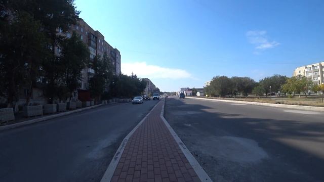 Майкудукский ремонт | на Карла Маркса посреди дороги по вставке вдоль дома № 7 летом 2021 года смотреть онлайн