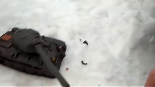 РАСТРЕЛИВАЕМ ТАНК T54 ИЗ ПЛАСТИЛИНА смотреть онлайн