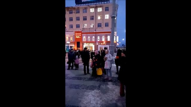 54. Харе Кришна, Харе Рама Празднует Новый 2020 год у Елки  на Площади 1905 года