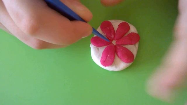 магнит из теста для лепки/красный цветок смотреть онлайн