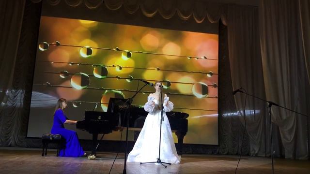 Мария Маренкова - Ю. Милютин "Лирическая песенка" из к/ф "Сердца четырех" смотреть онлайн