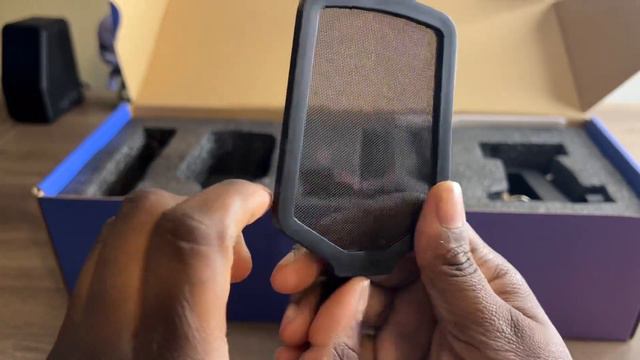 Fifine A6T buget streaming & Gaming Microphone unboxing смотреть онлайн