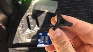 Замена ламп стоп сигнала LADA XREY спустя 3 года