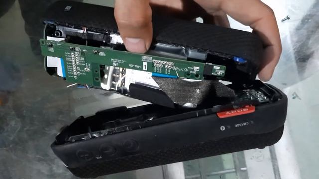 Sony SRS - BTS50 disassembly ( pin replacement) смотреть онлайн