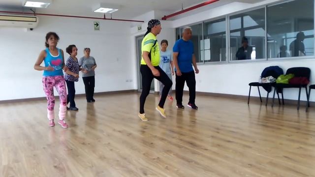 3-#adultosmayores #bailando #soncubano #chachacha #salsa #quisaz #muchachita #elmanicero 980744643 смотреть онлайн
