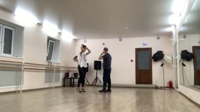 Бачата. Урок 154 смотреть онлайн