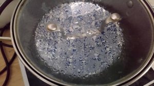 Проверил способ получения дистиллированной воды дома