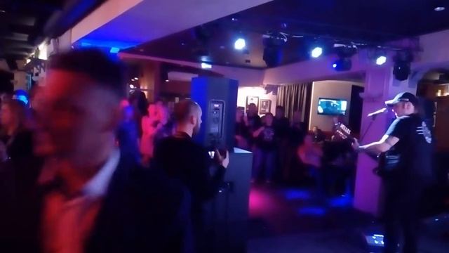 Небо тебя найдет, Артур Беркут в рок-баре Дакота, Брянск, 16.03.17 смотреть онлайн