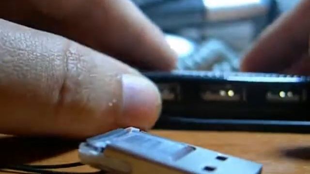 TinyDeal - USB 2.0 TF Micro SD Card Reader - Color Assorted CCR-10343 смотреть онлайн