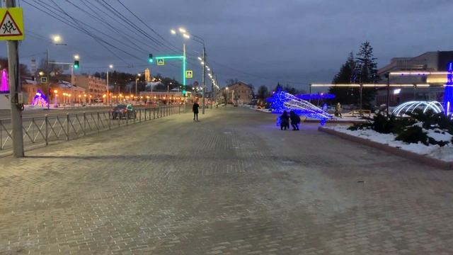 Прогулка по Брянску в районе набережной реки Десна. Вид на бульвар Гагарина. 18.12.2021 смотреть онлайн