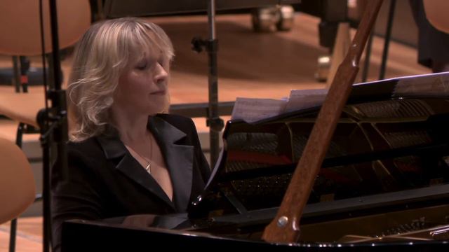 I. Stravinsky: Concerto for piano and windinstruments смотреть онлайн